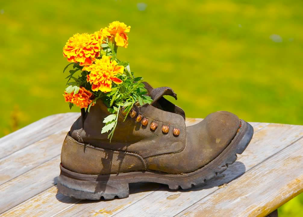 Authors on Pedestals: Soliciting Blurbs from Your Heroes